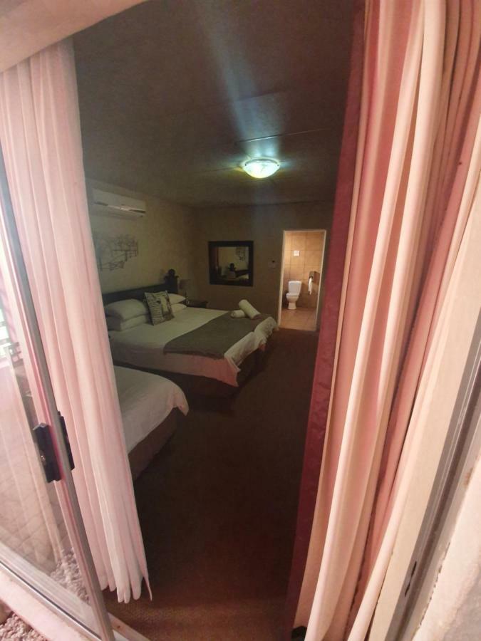 Leach Lodge Kuruman Exterior foto