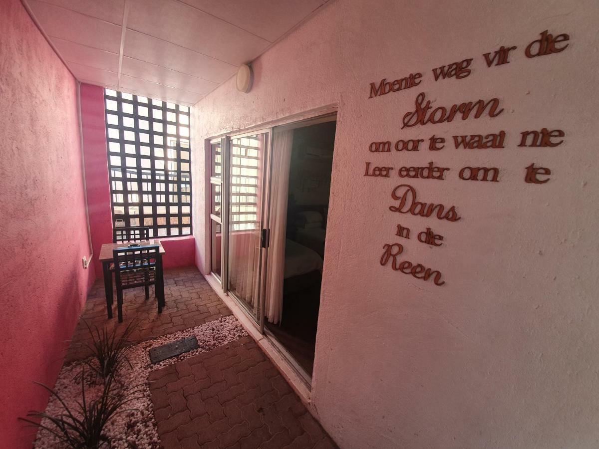 Leach Lodge Kuruman Exterior foto