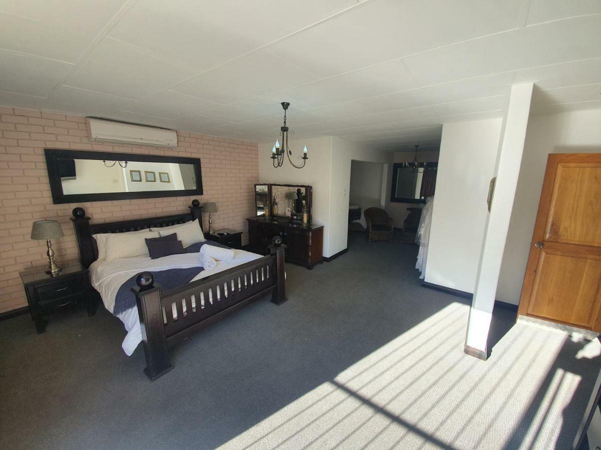 Leach Lodge Kuruman Exterior foto