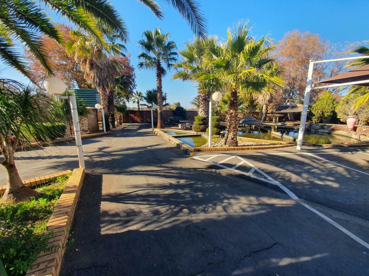 Leach Lodge Kuruman Exterior foto