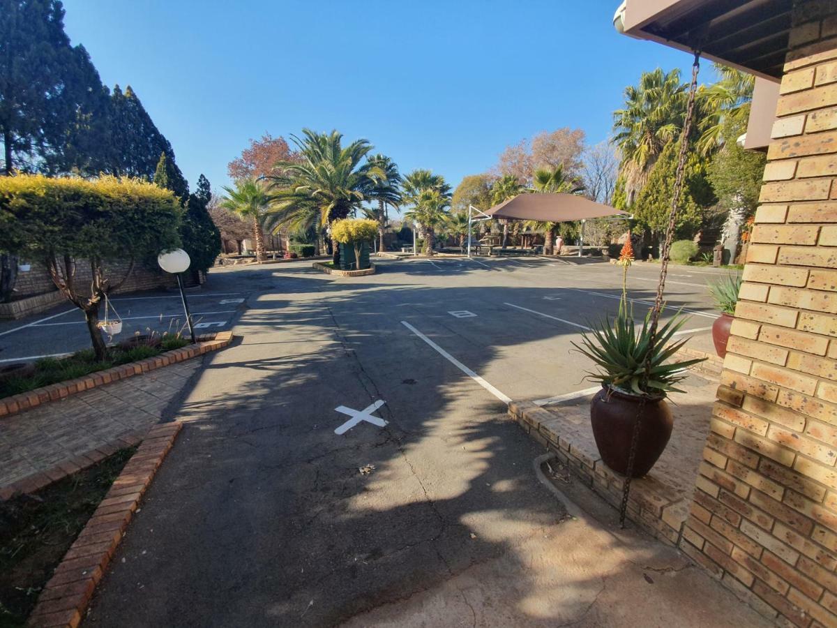 Leach Lodge Kuruman Exterior foto